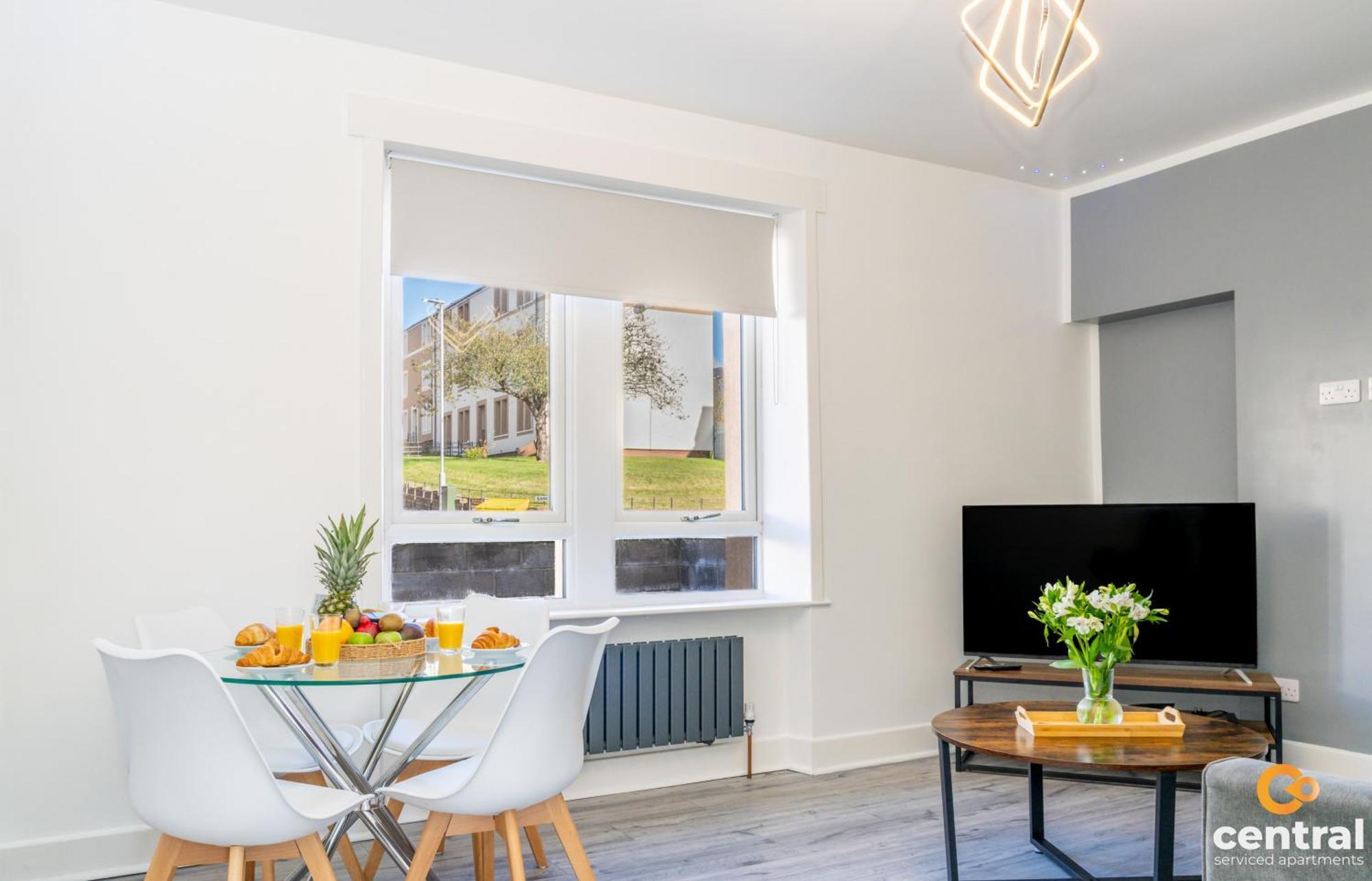 Central Serviced Apartments - 2 Bedroom - Free Street Parking - Fast Wifi - Smart Tvs In All Rooms - Ground Level - Family Neighbourhood - 3 X Double Beds - Heating 24-7 - Trade Stays - Weekly & Monthly Offers Dundee Dış mekan fotoğraf