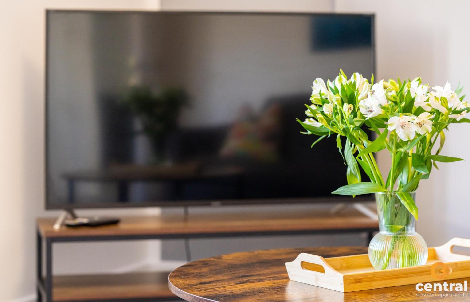 Central Serviced Apartments - 2 Bedroom - Free Street Parking - Fast Wifi - Smart Tvs In All Rooms - Ground Level - Family Neighbourhood - 3 X Double Beds - Heating 24-7 - Trade Stays - Weekly & Monthly Offers Dundee Dış mekan fotoğraf