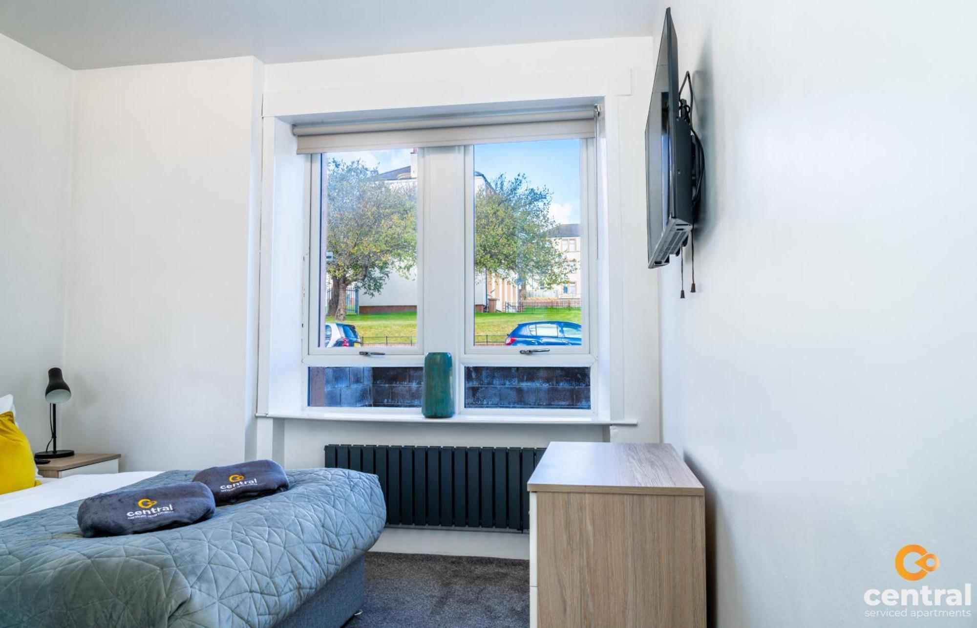 Central Serviced Apartments - 2 Bedroom - Free Street Parking - Fast Wifi - Smart Tvs In All Rooms - Ground Level - Family Neighbourhood - 3 X Double Beds - Heating 24-7 - Trade Stays - Weekly & Monthly Offers Dundee Dış mekan fotoğraf
