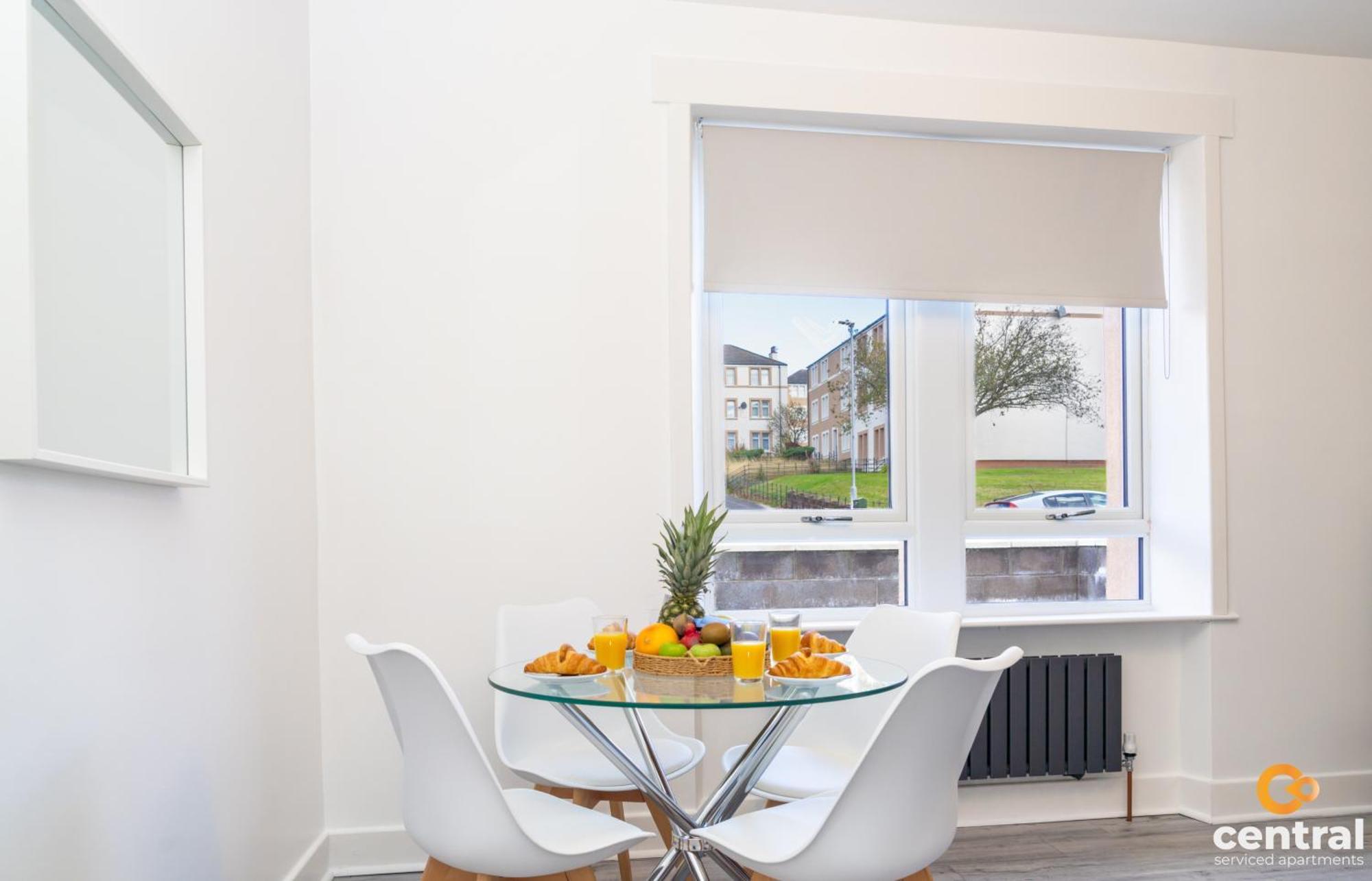 Central Serviced Apartments - 2 Bedroom - Free Street Parking - Fast Wifi - Smart Tvs In All Rooms - Ground Level - Family Neighbourhood - 3 X Double Beds - Heating 24-7 - Trade Stays - Weekly & Monthly Offers Dundee Dış mekan fotoğraf