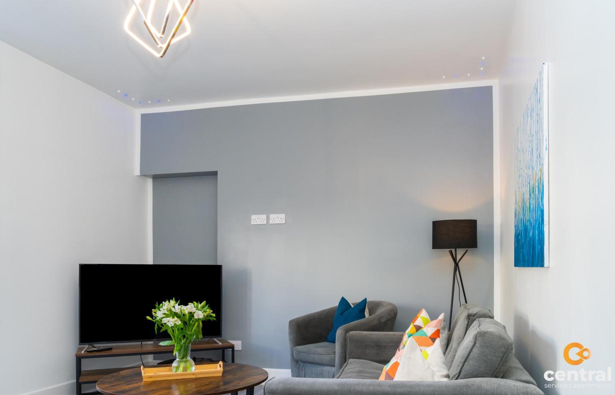 Central Serviced Apartments - 2 Bedroom - Free Street Parking - Fast Wifi - Smart Tvs In All Rooms - Ground Level - Family Neighbourhood - 3 X Double Beds - Heating 24-7 - Trade Stays - Weekly & Monthly Offers Dundee Dış mekan fotoğraf